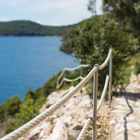 Seafront Natura With Pool, Breathtaking View Tatil Evi Krk Town