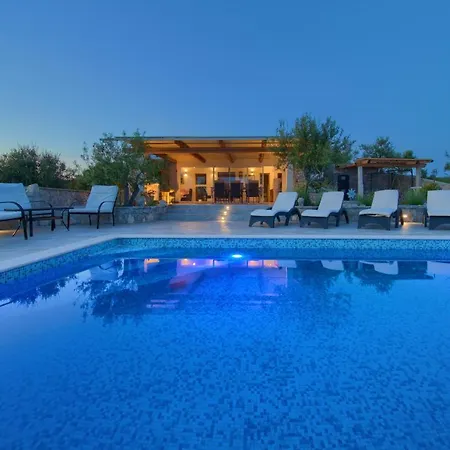 Tatil Evi Seafront Natura With Pool, Breathtaking View